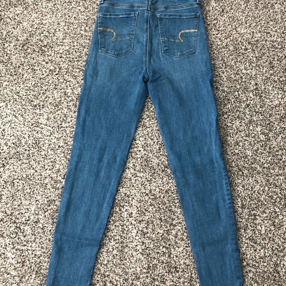 ⭐️ American Eagle High Rise Jeans ⭐️
